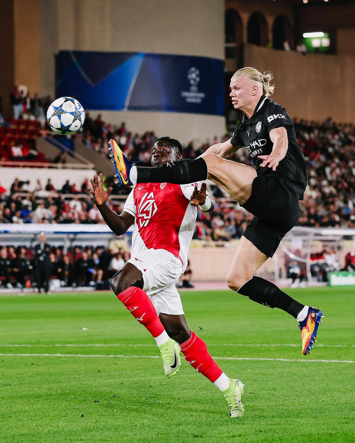 爱游戏- 哈兰德爆冷击败利物浦,回归赛场引爆全场视频 