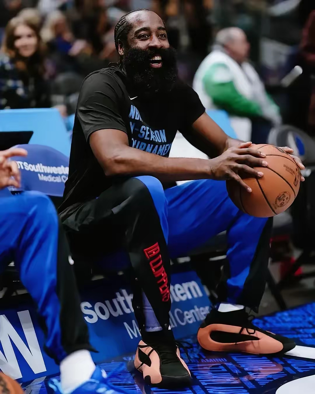 AYX-包含哈登连续十二场比赛得分超过赛事规则更新，法国队挑战极限！的词条