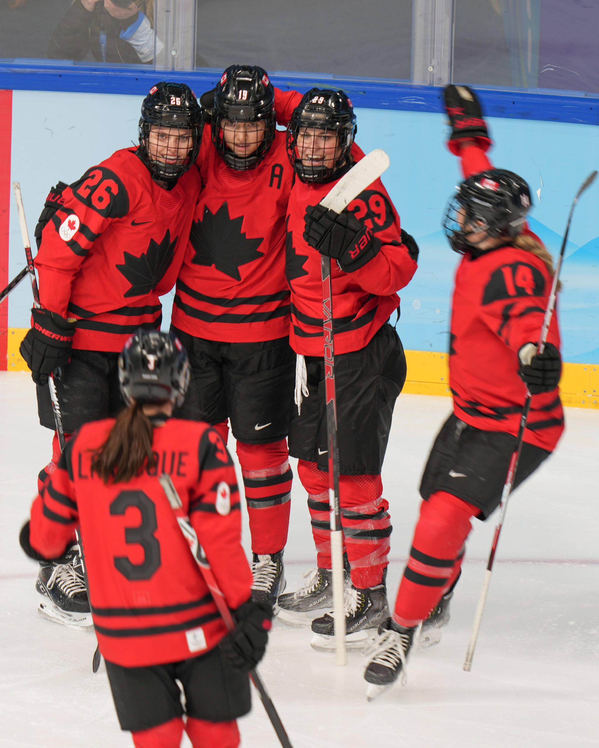 爱游戏体育- 蒂姆拿了几个冠军 